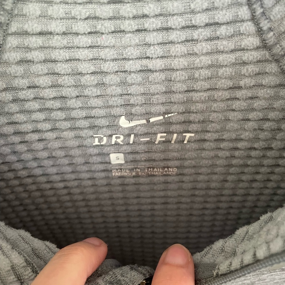 Nike dri-fit 1/4 zip - Picture 7 of 7